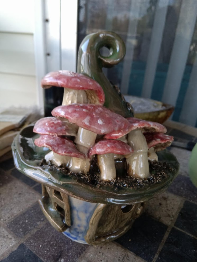 Kézzel készült kerámia mécsesház,gombás