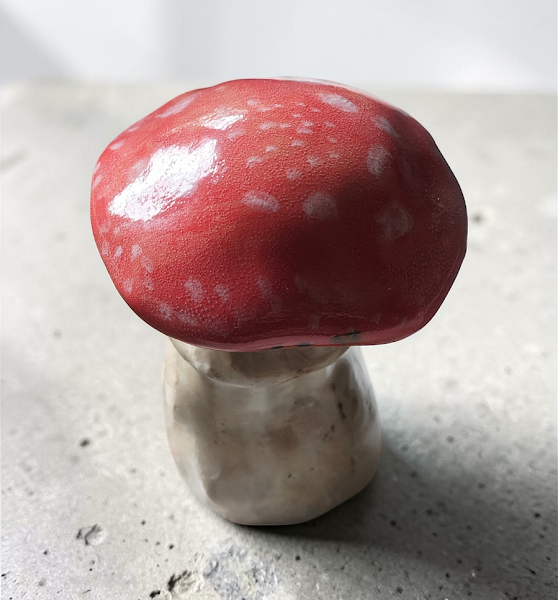 Kézzel készült kerámia gomba piros ,fagyálló 9 cm