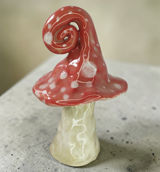 Kézzel készült fagyálló kerámia gomba,fagyálló kivitelben,kerti dekoráció