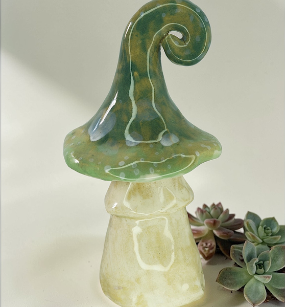 kezzel-keszult-keramia-gomba fagyallo-kivitel-zold-13-cm.