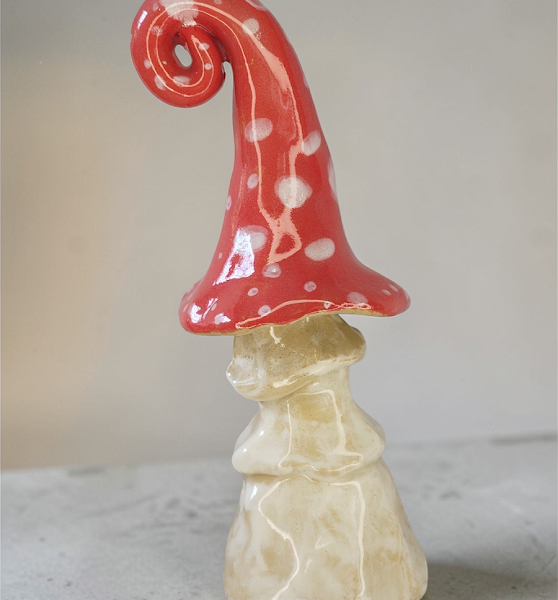 kezzel-keszult-keramia-gomba-fagyallo-kivitelben-piros-16,5-cm.